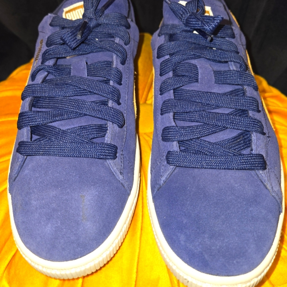 Puma Suede Classic Lace Up Sneaker WOMAN SIZE 10